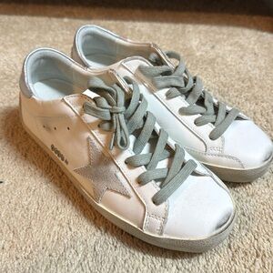 Women’s shoes. 7.5. New, never worn.